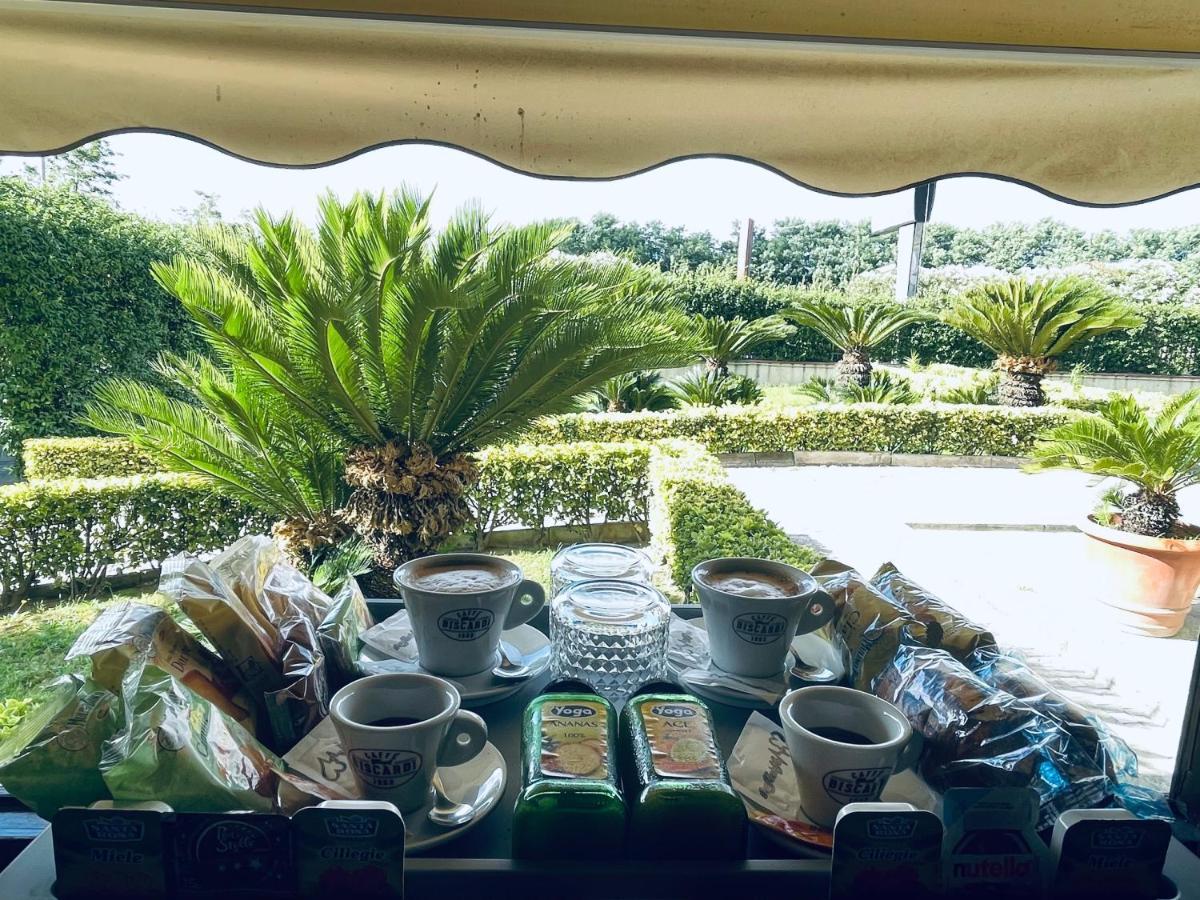 Ninfa Hotel 夸利亚诺 外观 照片