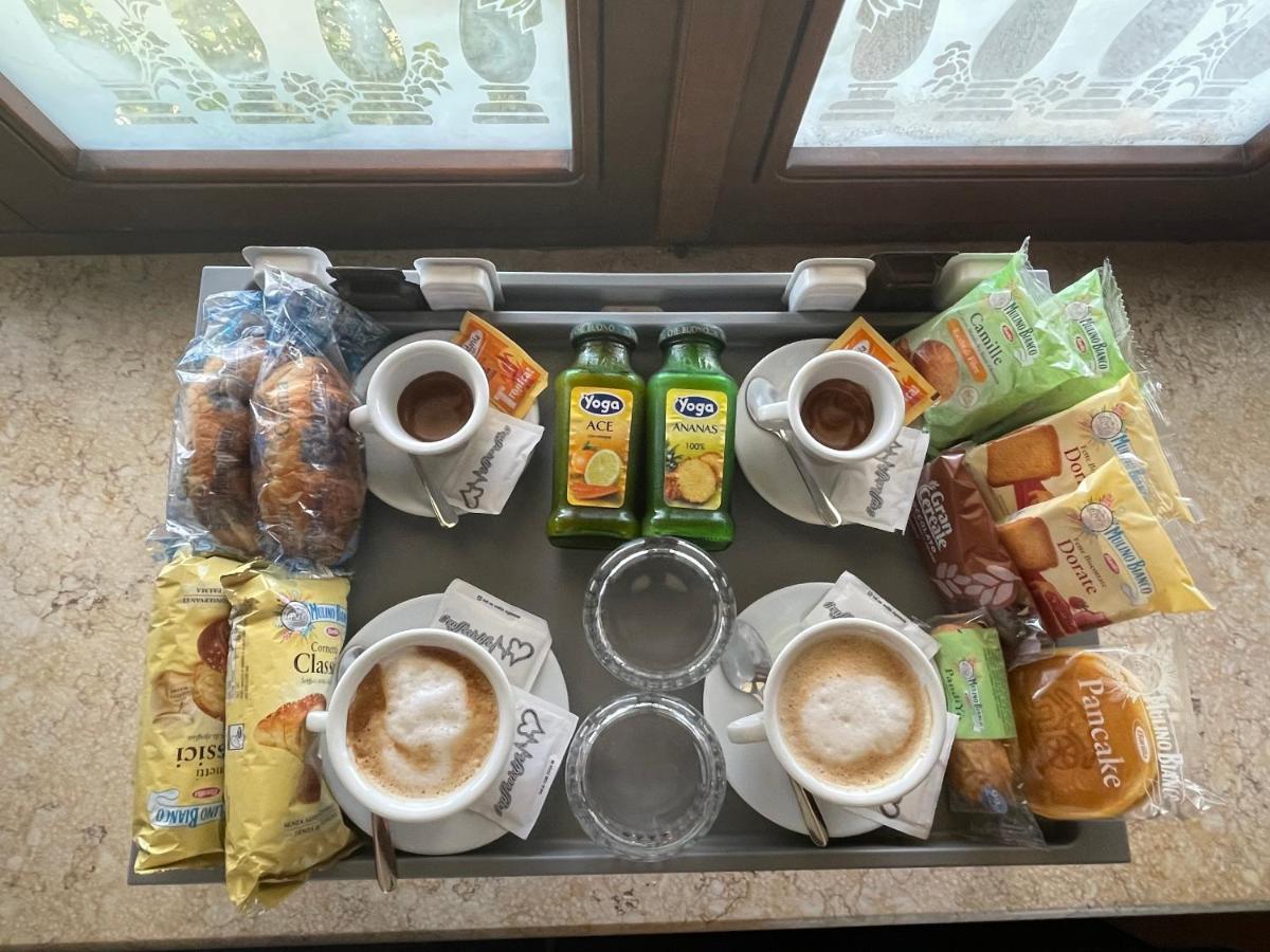 Ninfa Hotel 夸利亚诺 外观 照片